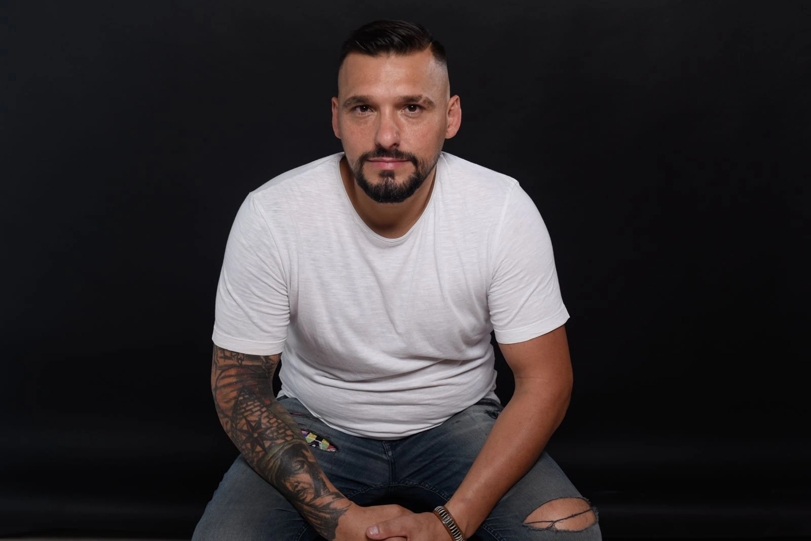 Vater mit Kind, Alltagsszene, natürliche Nähe