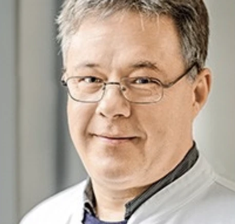 Porträt Prof. Dr. Arne May